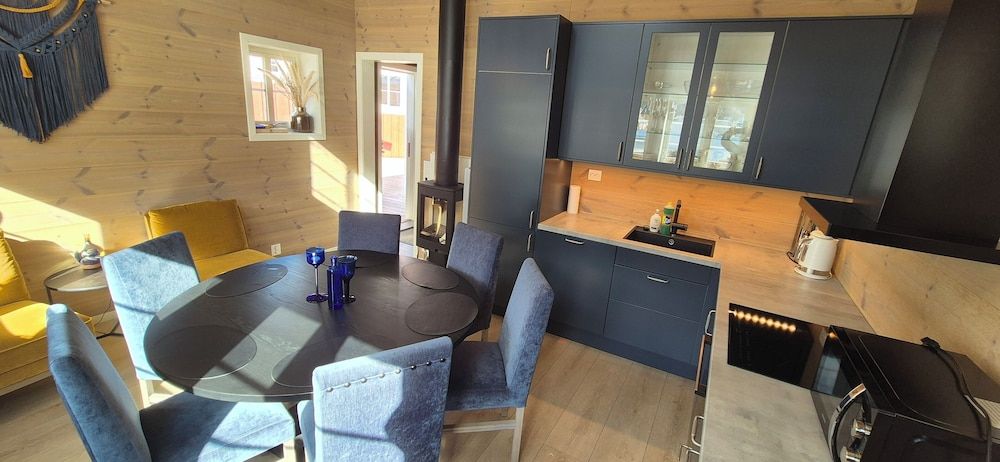 Deluxe Cabin no.10, 3 Bedrooms, Mountain View