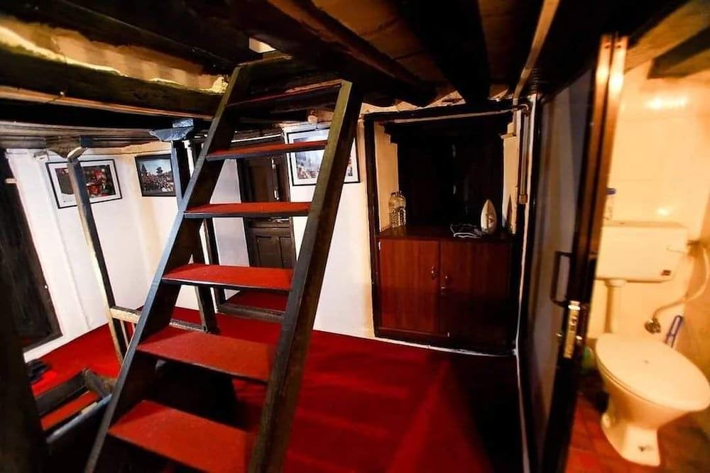 Classic Single Room