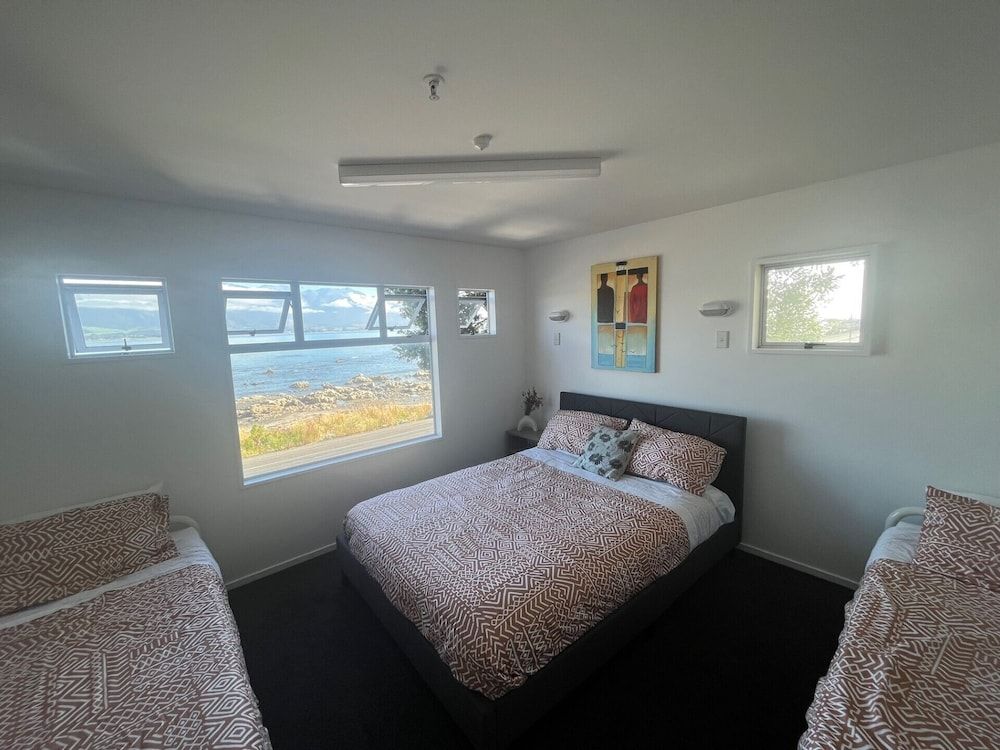 Kaikoura Seaside Lodge Panoramic Room 2