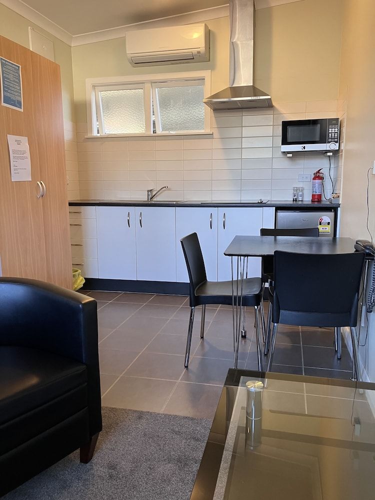 Trentham Motel Comfort Studio, Multiple Beds, Non Smoking, Pets Allowed 3