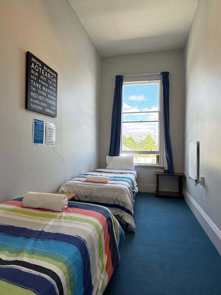 Gladstone Grand Hotel Twin Room