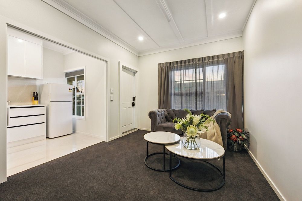 Aroha Motel Luxury Studio Suite 3