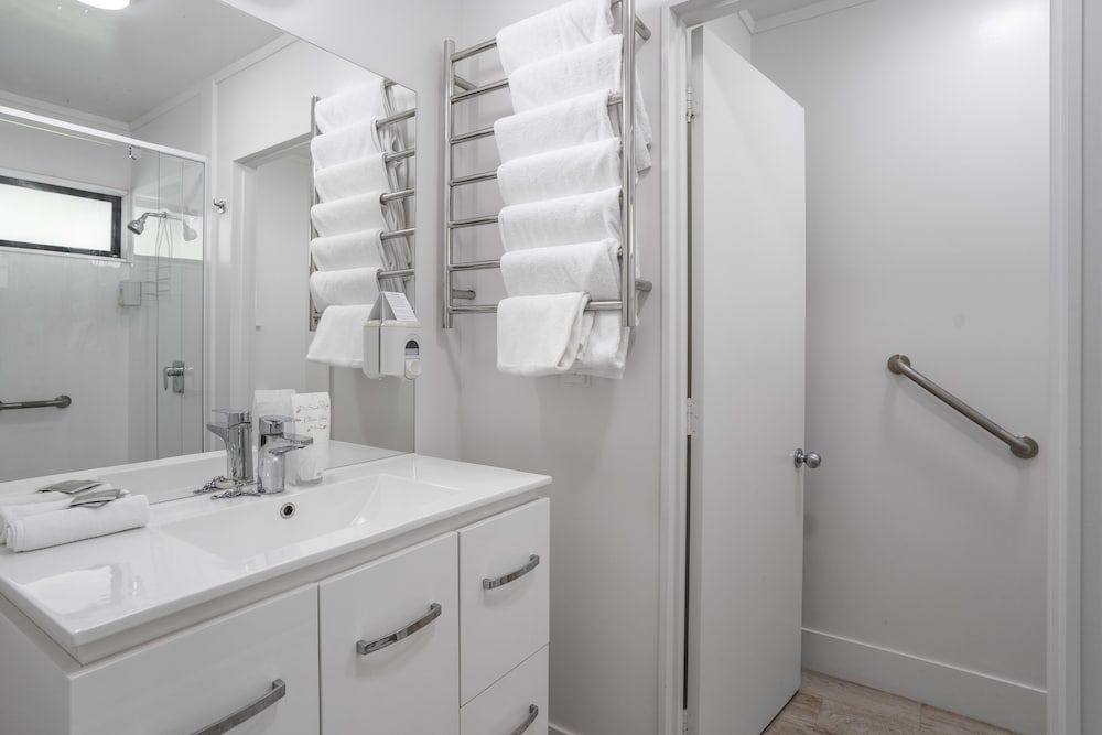 Capital Lodge Motor Inn Family Room - O 5