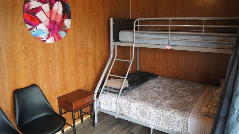 Basic Cabin, 1 Bedroom (1 Tri-bunk)