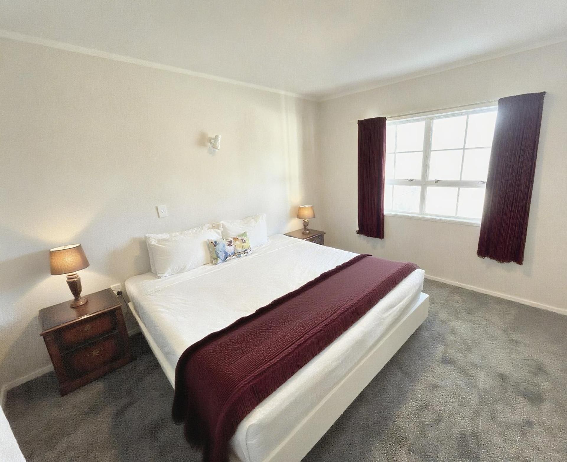 Superior One-Bedroom Apartment