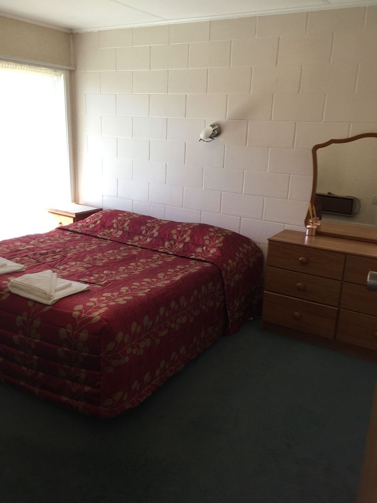 Family Chalet, 1 Bedroom (Unit 7)