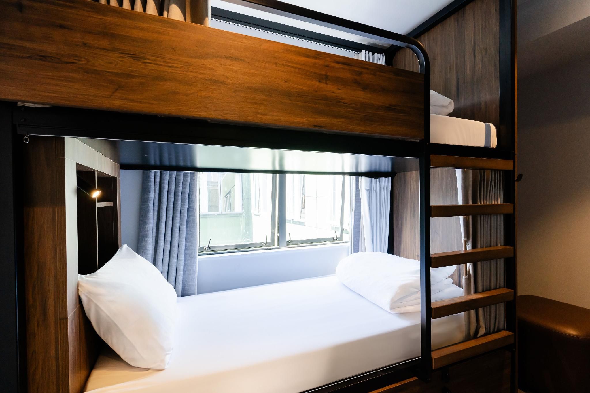 Bed in 2 Bed Mixed Dormitory