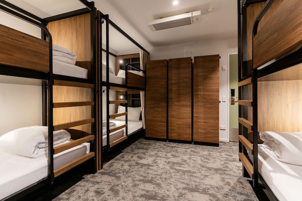 Haka House Wellington Bed in 6 Bed Dorm - Ensuite 2
