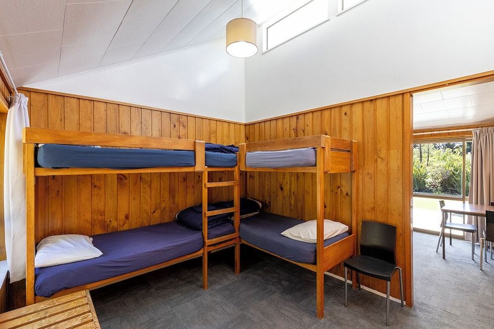 Punakaiki Beach Camp Family room with shared Bathroom 3