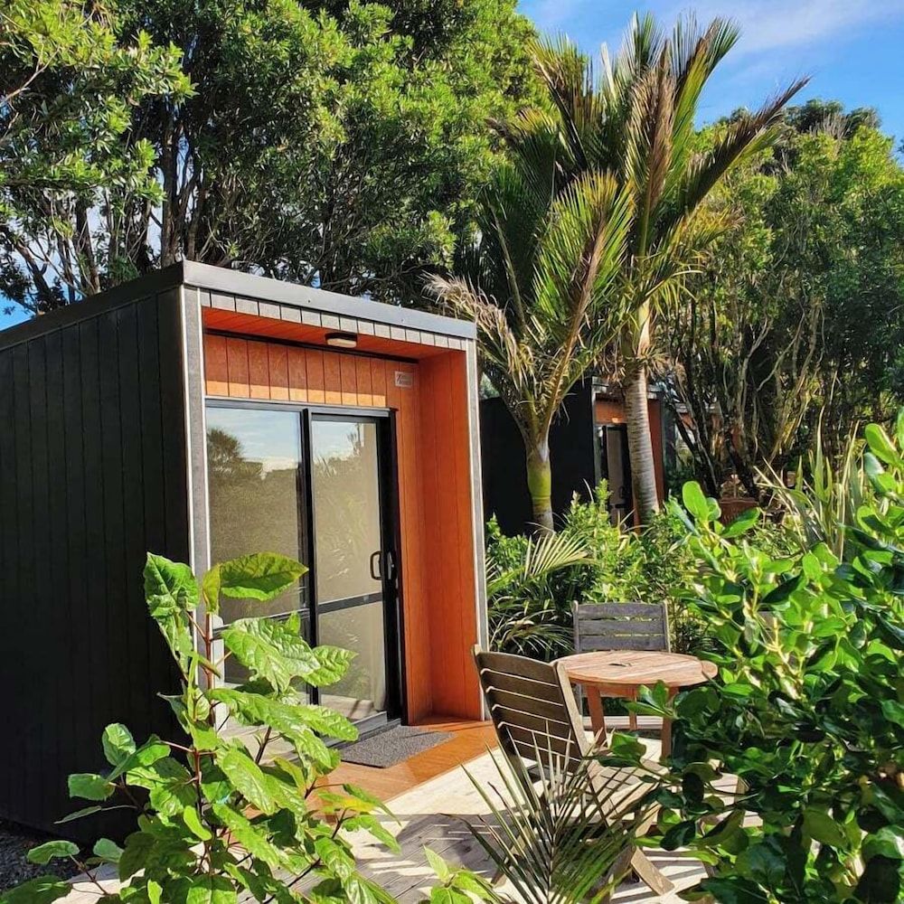 Punakaiki Beach Camp Quad room with Shared Bathroom 4
