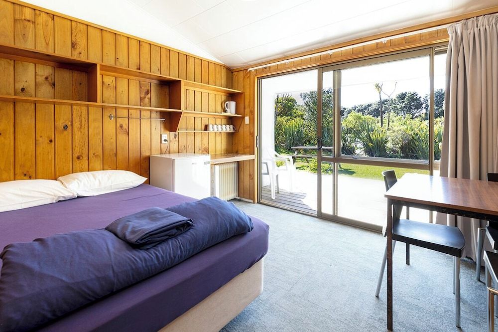 Punakaiki Beach Camp Family room with shared Bathroom 2