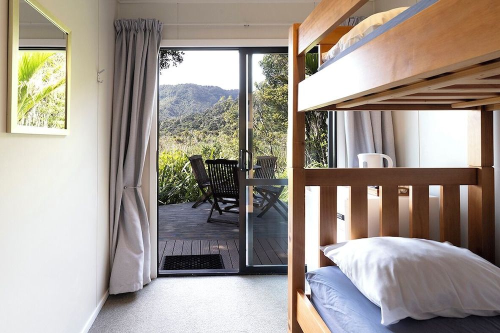 Punakaiki Beach Camp Quad room with Shared Bathroom 3