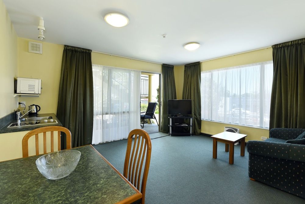 Abelia Motor Lodge Standard Suite, 1 Bedroom 12