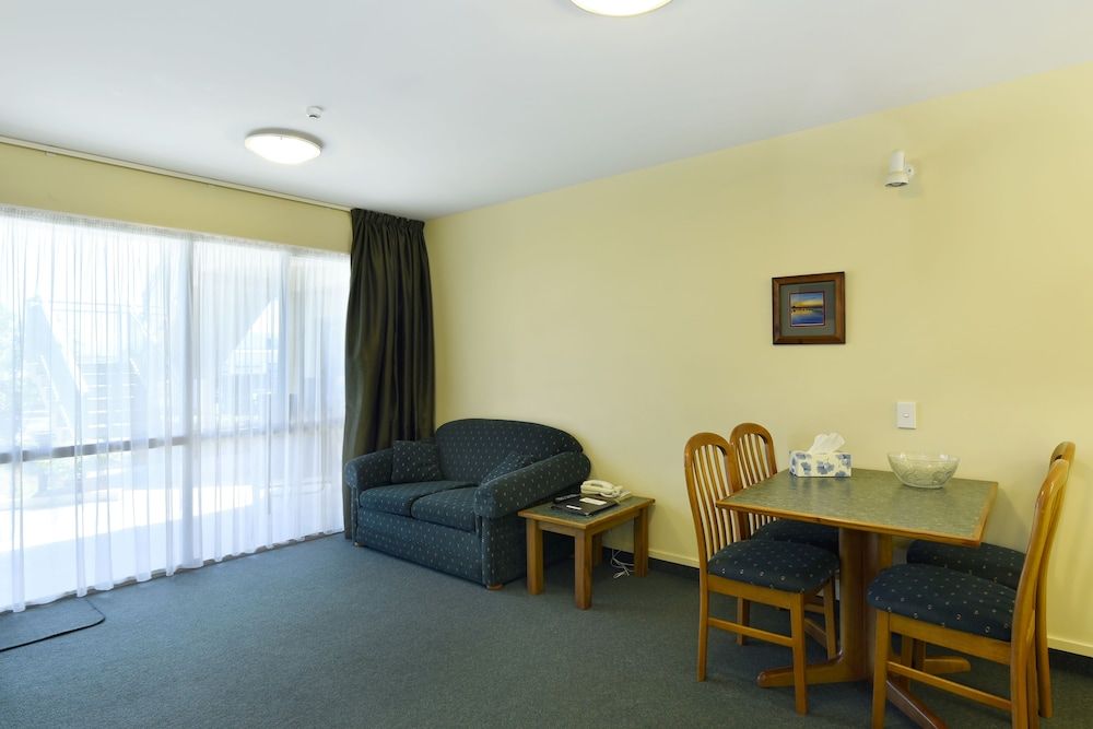 Abelia Motor Lodge 2 Bedroom Type B 5