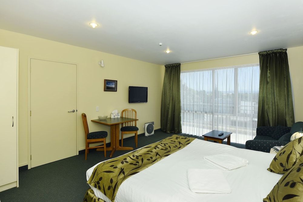 Abelia Motor Lodge 2 Bedroom Type B 6