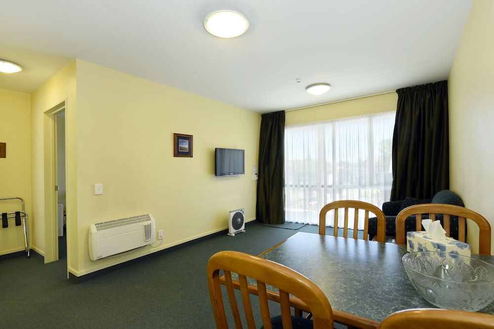 Abelia Motor Lodge 2 Bedroom Type B 10