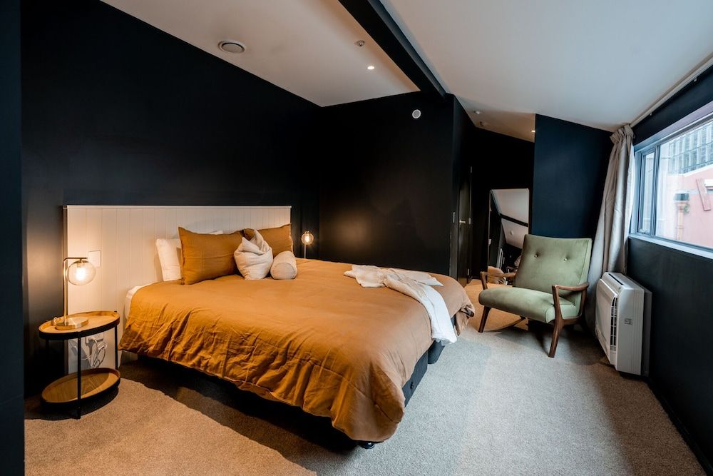 The Cobbler Hotel Studio Suite 7