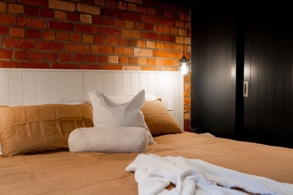 The Cobbler Hotel Double Room Single Use, 2 Bedrooms 6