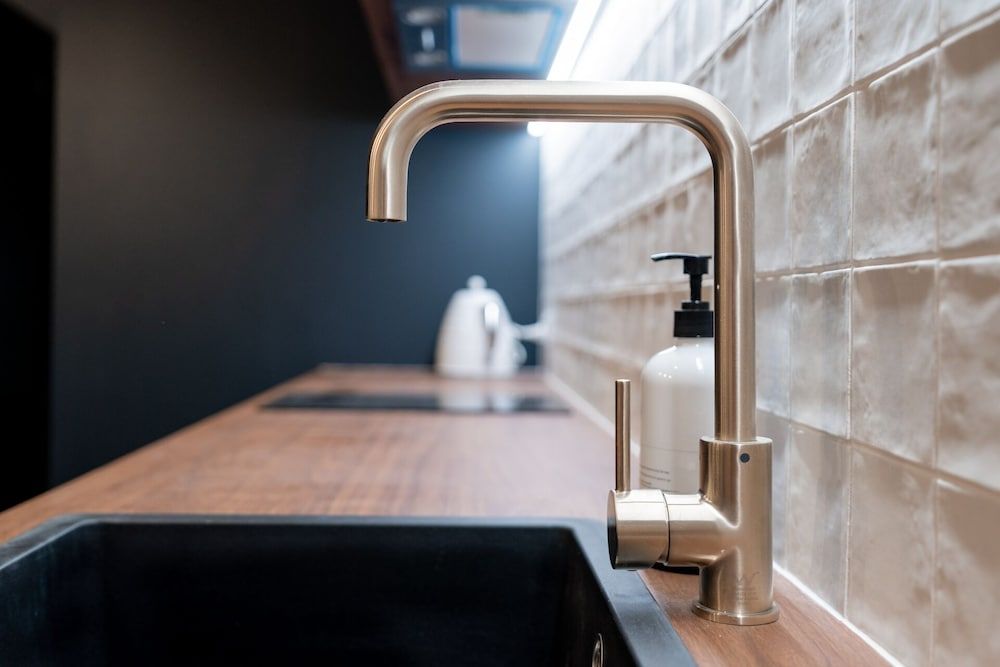 The Cobbler Hotel Studio Suite 12