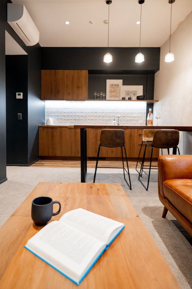 The Cobbler Hotel Double Room Single Use, 2 Bedrooms 12