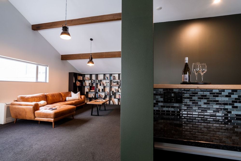 The Cobbler Hotel Family Loft 11