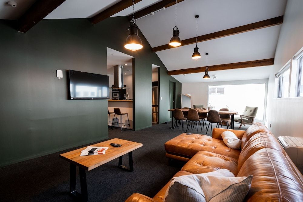 The Cobbler Hotel Family Loft 7