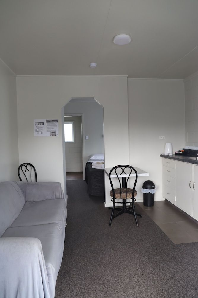 Sierra Beachfront Motel