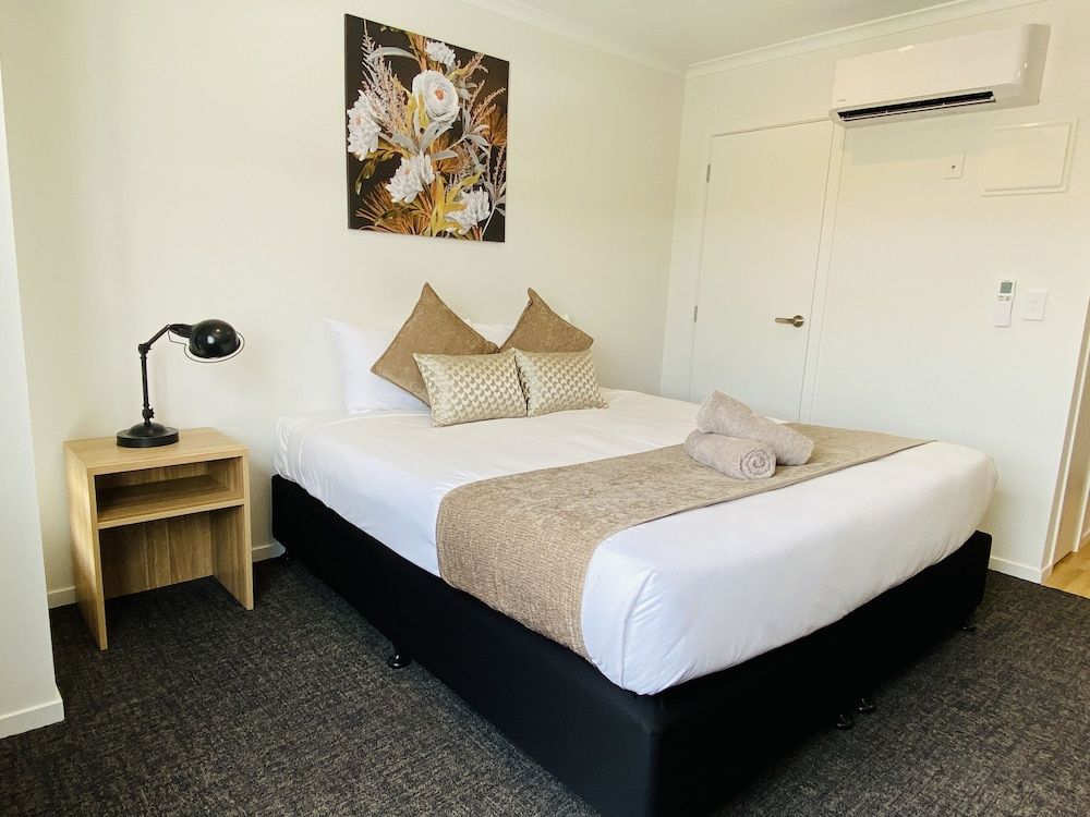 Norton Motel Standard Studio 2