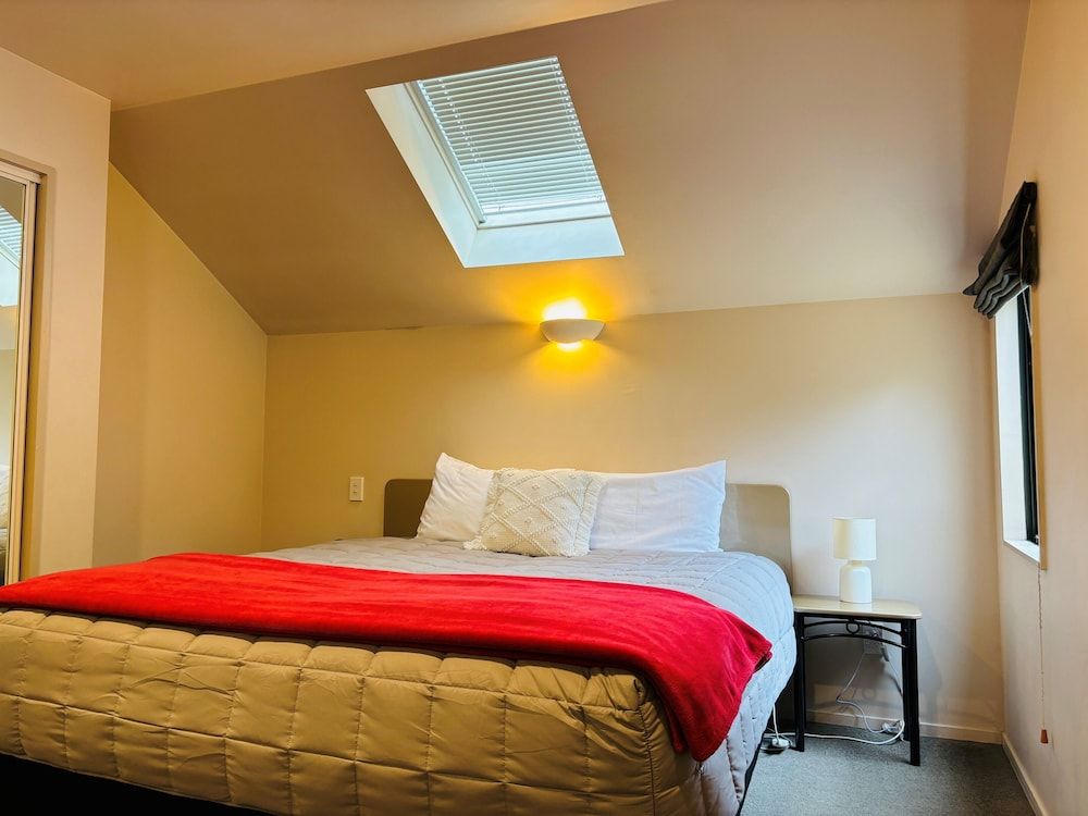 Classic Apartment, 1 King Bed with Sofa bed