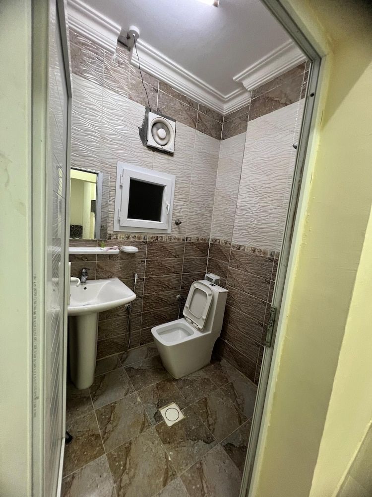 RED13 ALhaddad Economy Apartment, 2 Bedrooms 8