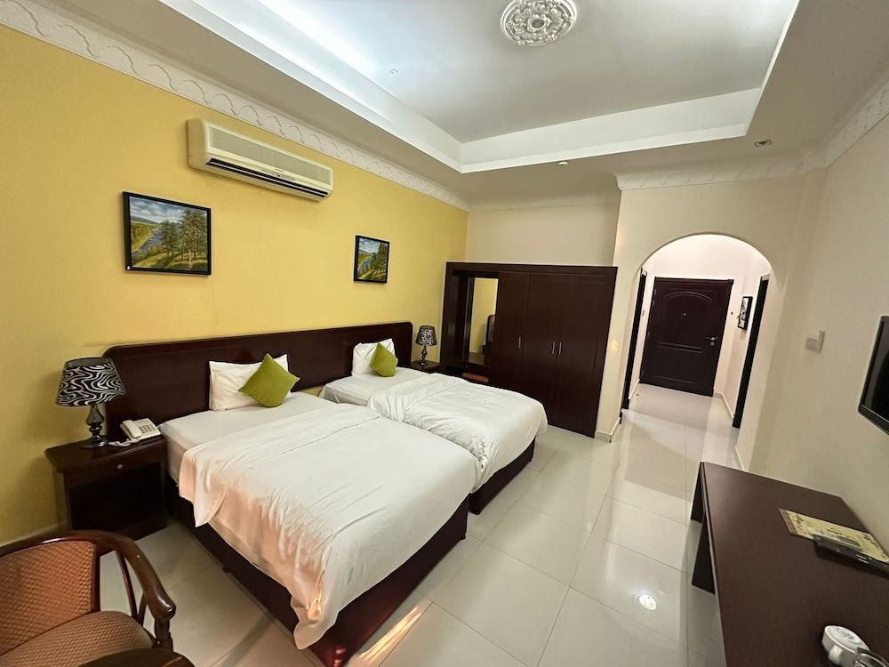 The Royal Garden Hotel Standard Twin Room, 1 Twin Bed, Non Smoking, Garden View 2