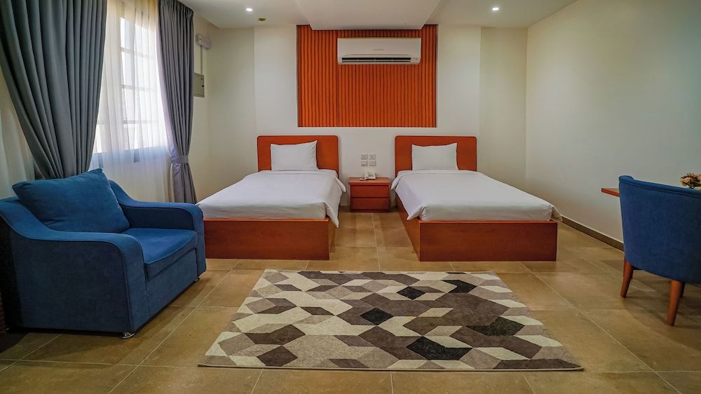 Express City Hotel Standard Twin Room, Non Smoking 3