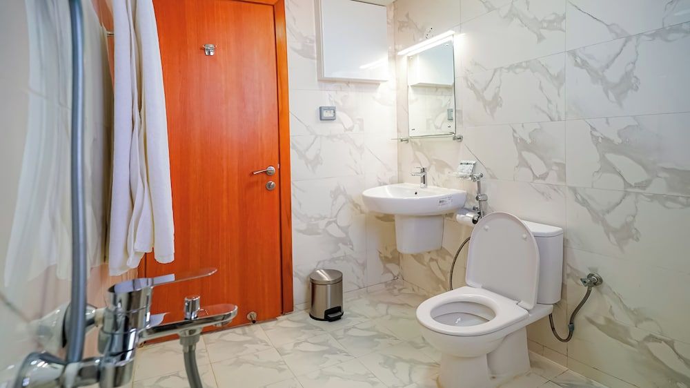 Express City Hotel Standard Twin Room, Non Smoking 5