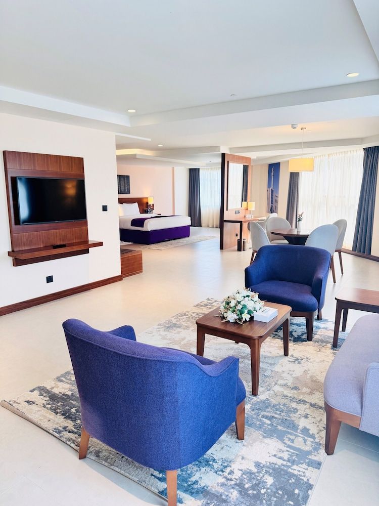 Kyriad Hotel Salalah Junior Suite, 1 King Bed 9