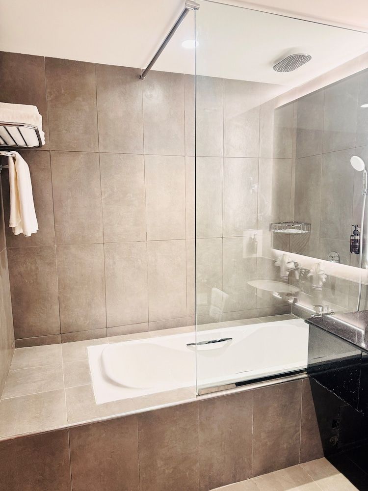 Kyriad Hotel Salalah Junior Suite, 1 King Bed 22