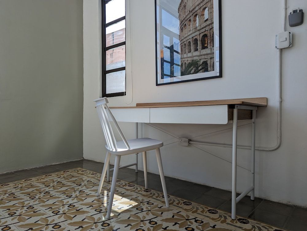 Apartment (2B)