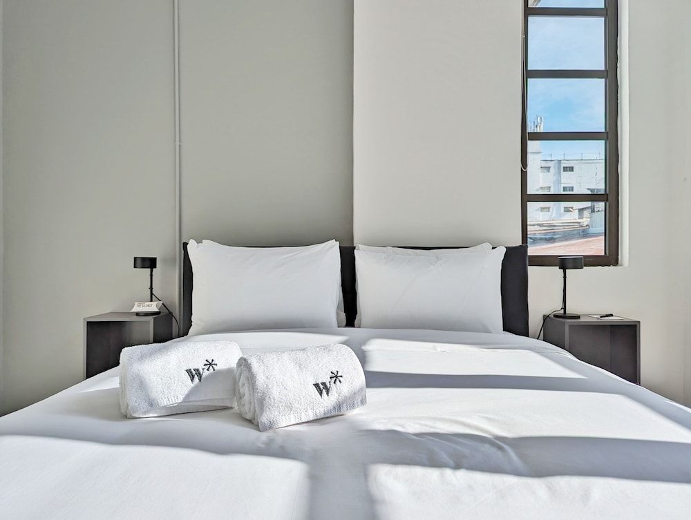 Apartment (1B)