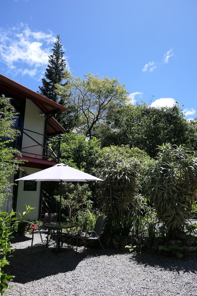 Casitas Vista Verde Comfort Bungalow 4