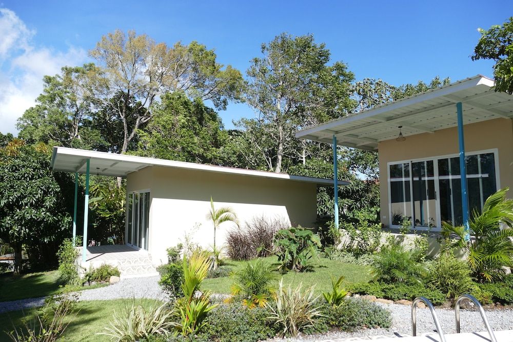 Casitas Vista Verde Panoramic Bungalow 6