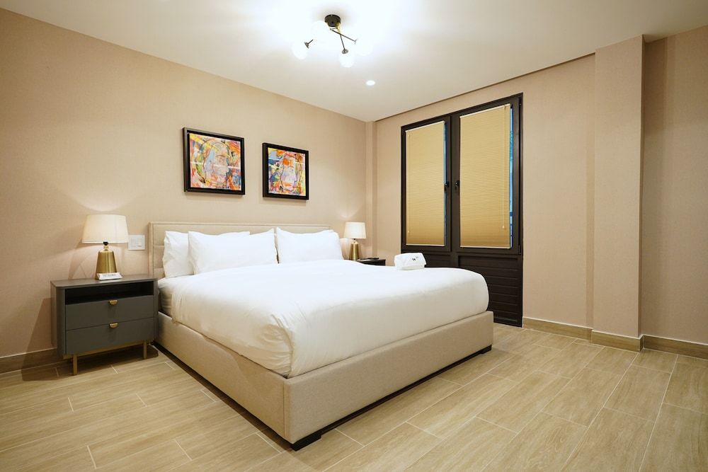 Apartment (1A)