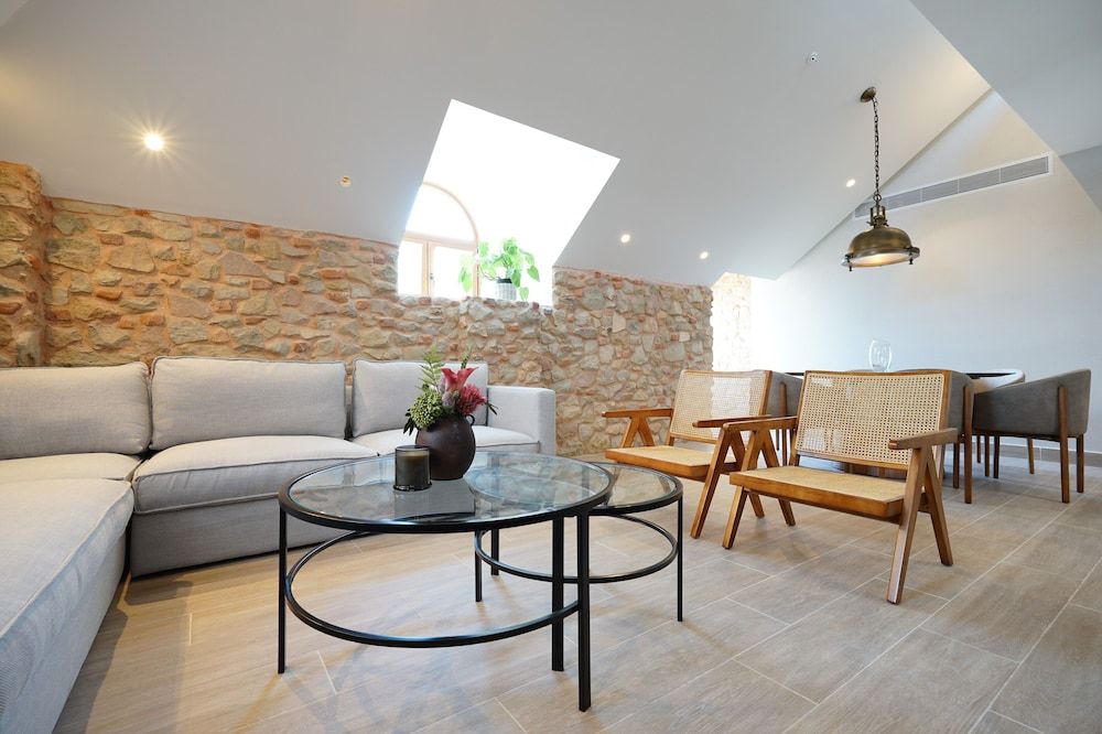 Signature Apartment