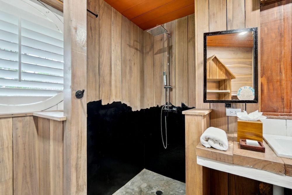 Central Hotel Bocas del Toro Alfa 7