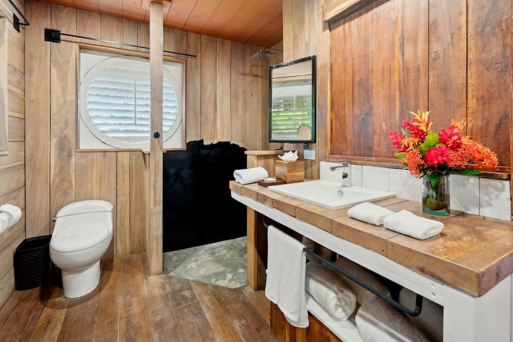 Central Hotel Bocas del Toro Alfa 6