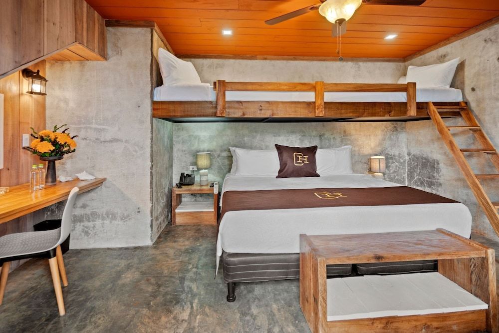 Central Hotel Bocas del Toro Alfa