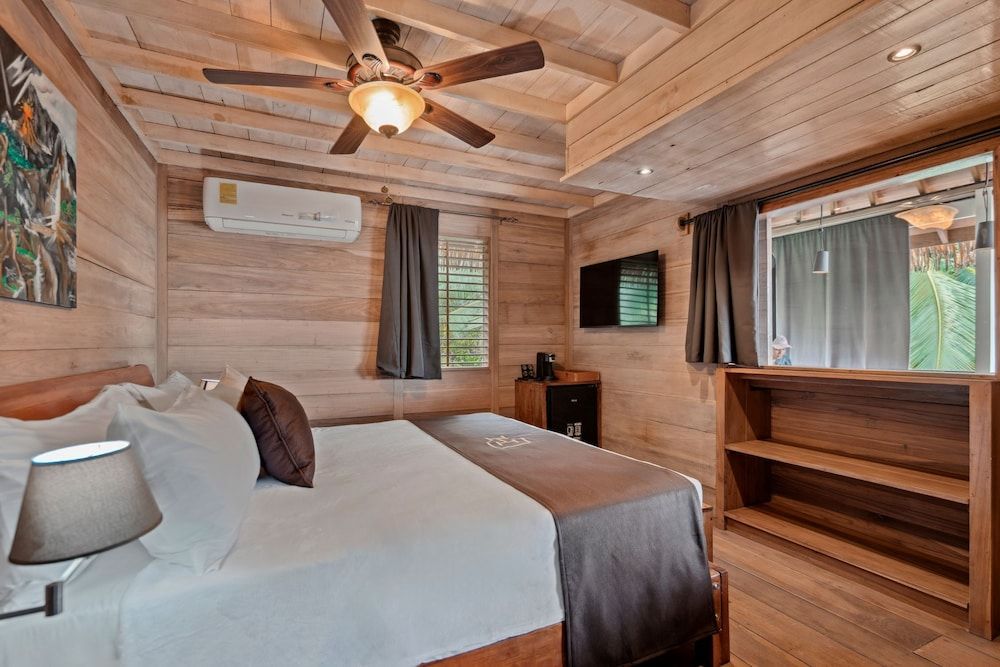 Central Hotel Bocas del Toro Bereshit 3