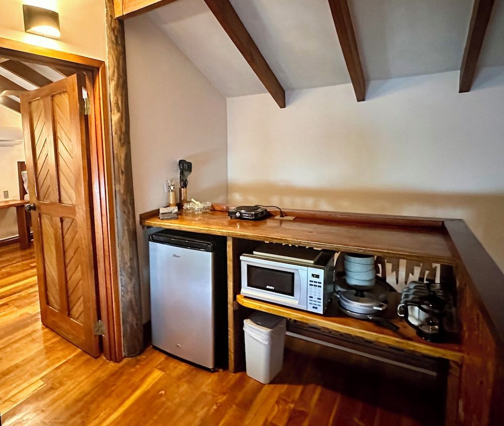 Bocas Beachfront Lodge Family Suite, Beach View 15