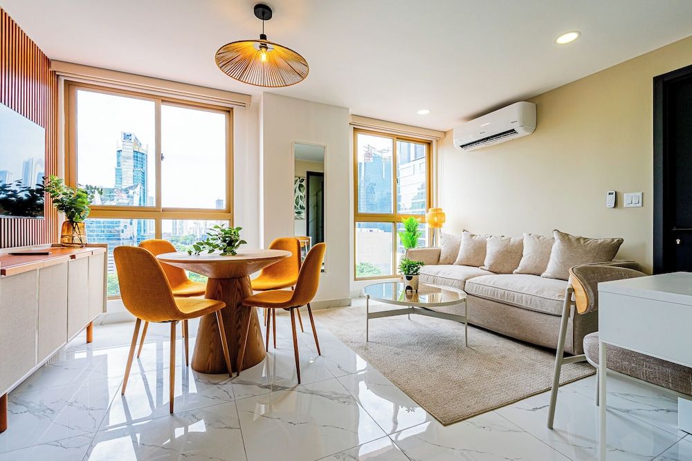 Apartment (11F)