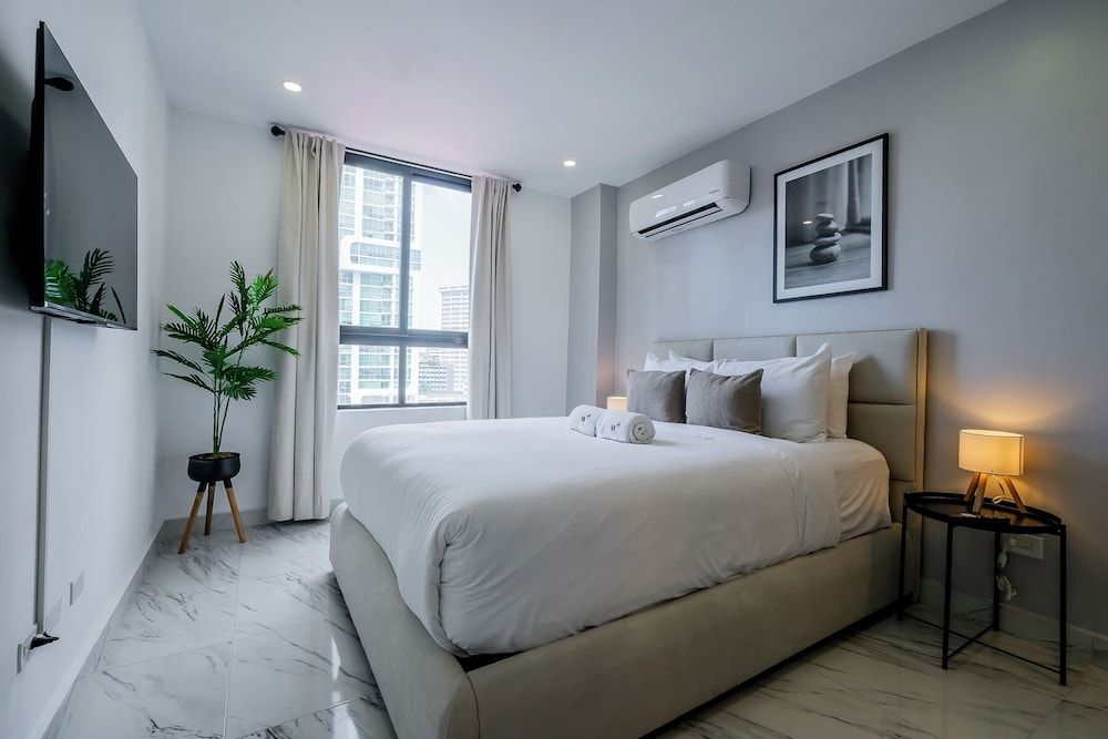 Apartment (9J)