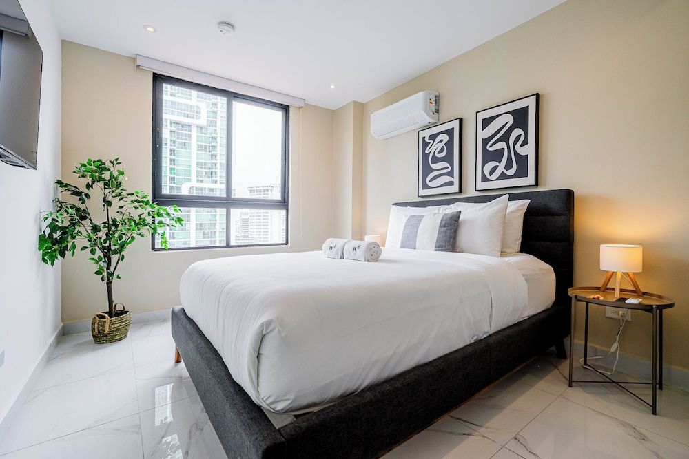 Apartment (13J)