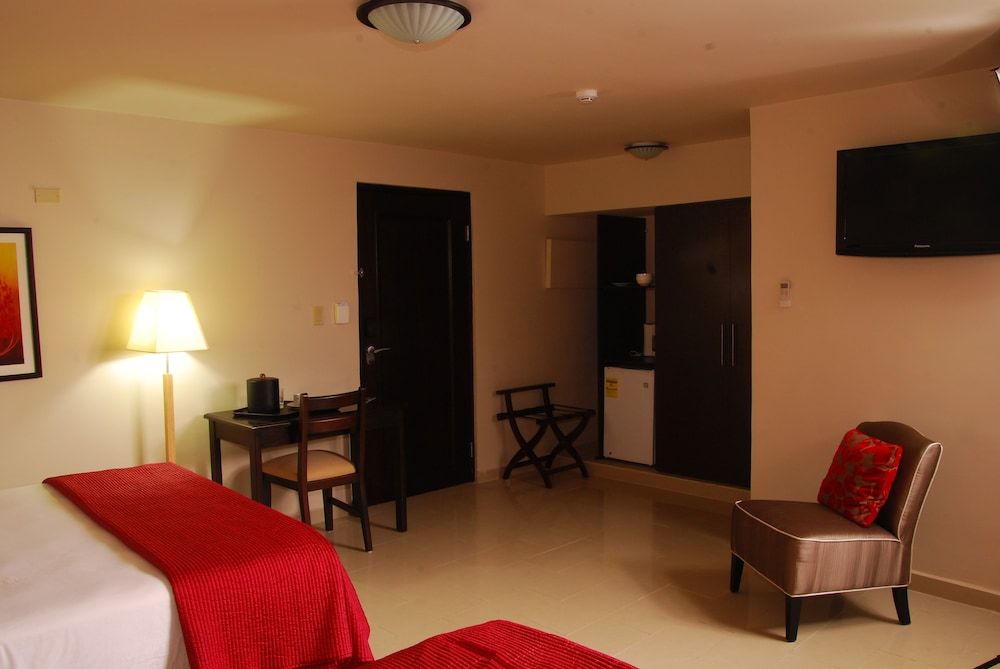 Metro Hotel Panama Premium Double Room, 2 Double Beds, Refrigerator 2